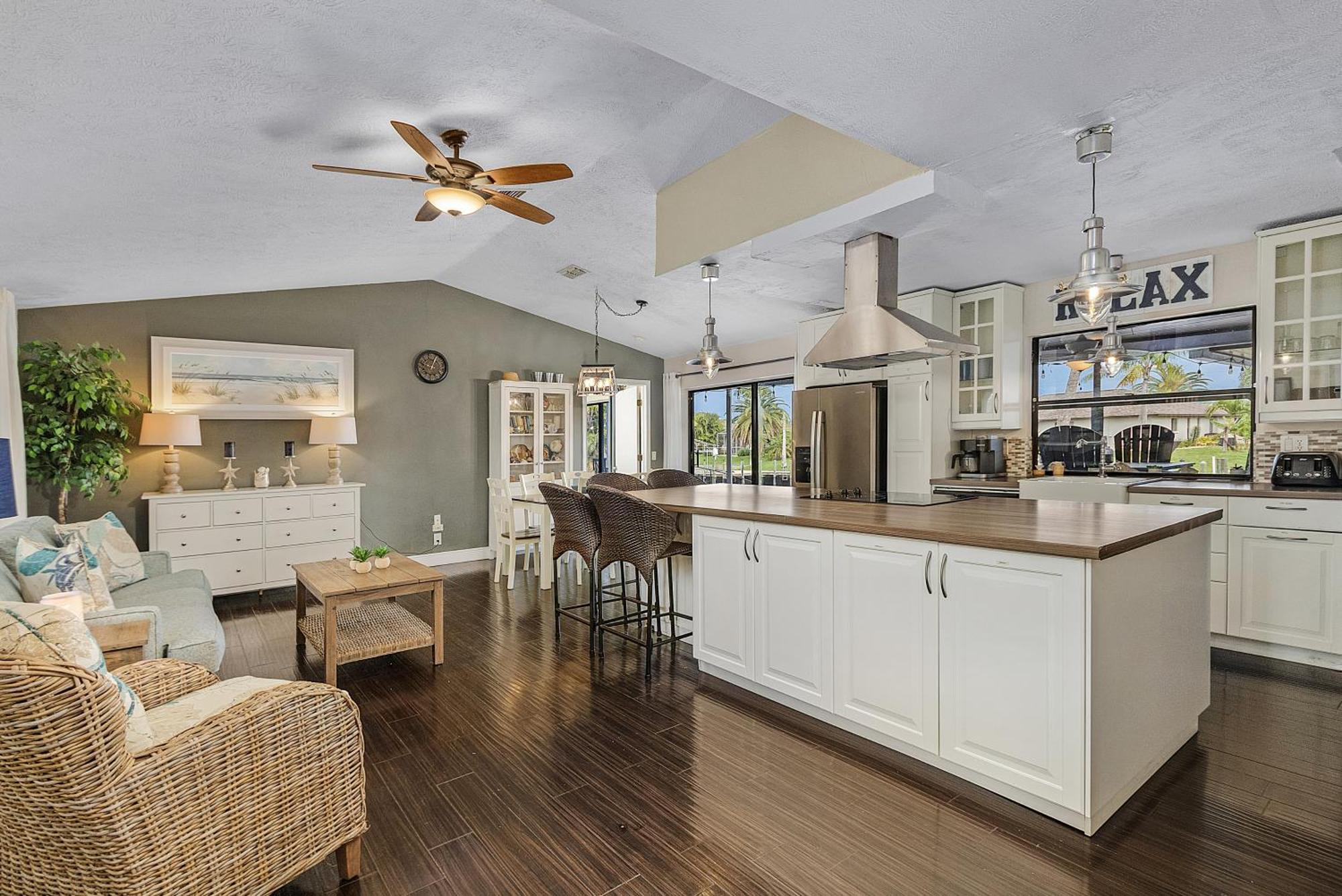 Canal-Front Oasis With Dock And Kayaks In Cape Coral! Zewnętrze zdjęcie